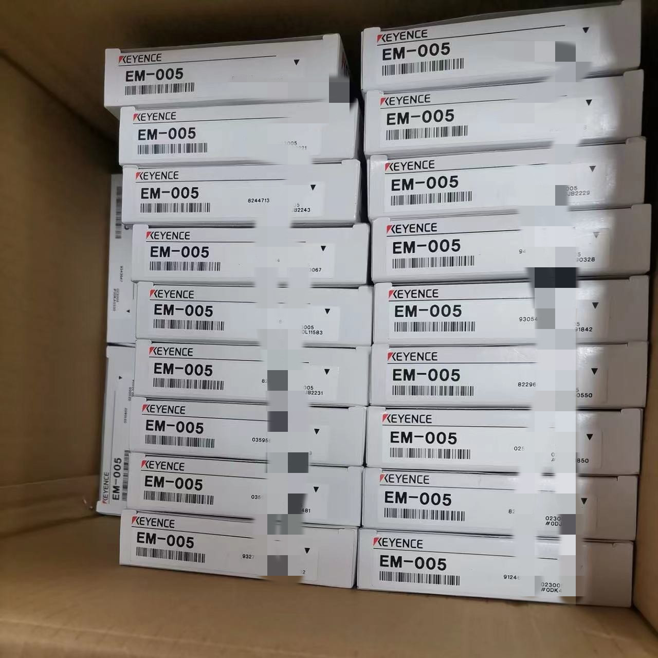 基恩士KEYENCE接近开关传感器EM-005全新原包装实物拍摄