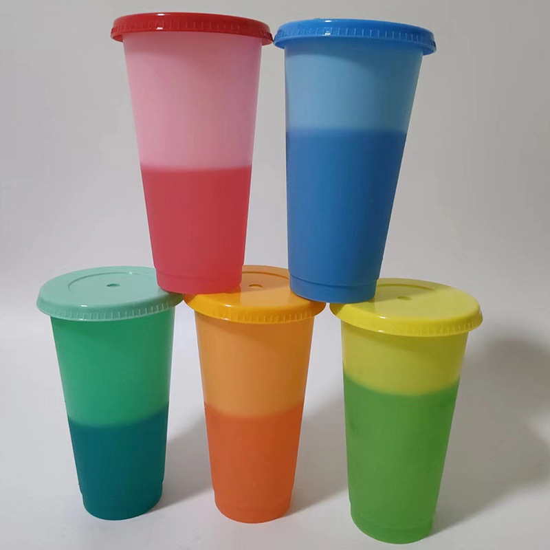 Ventas directas transfronterizas de plástico de 24oz en frío, taza que cambia de color, taza de paja de PP, cambio de color sensible a la temperatura, regalo promocional, se puede agregar logotipo