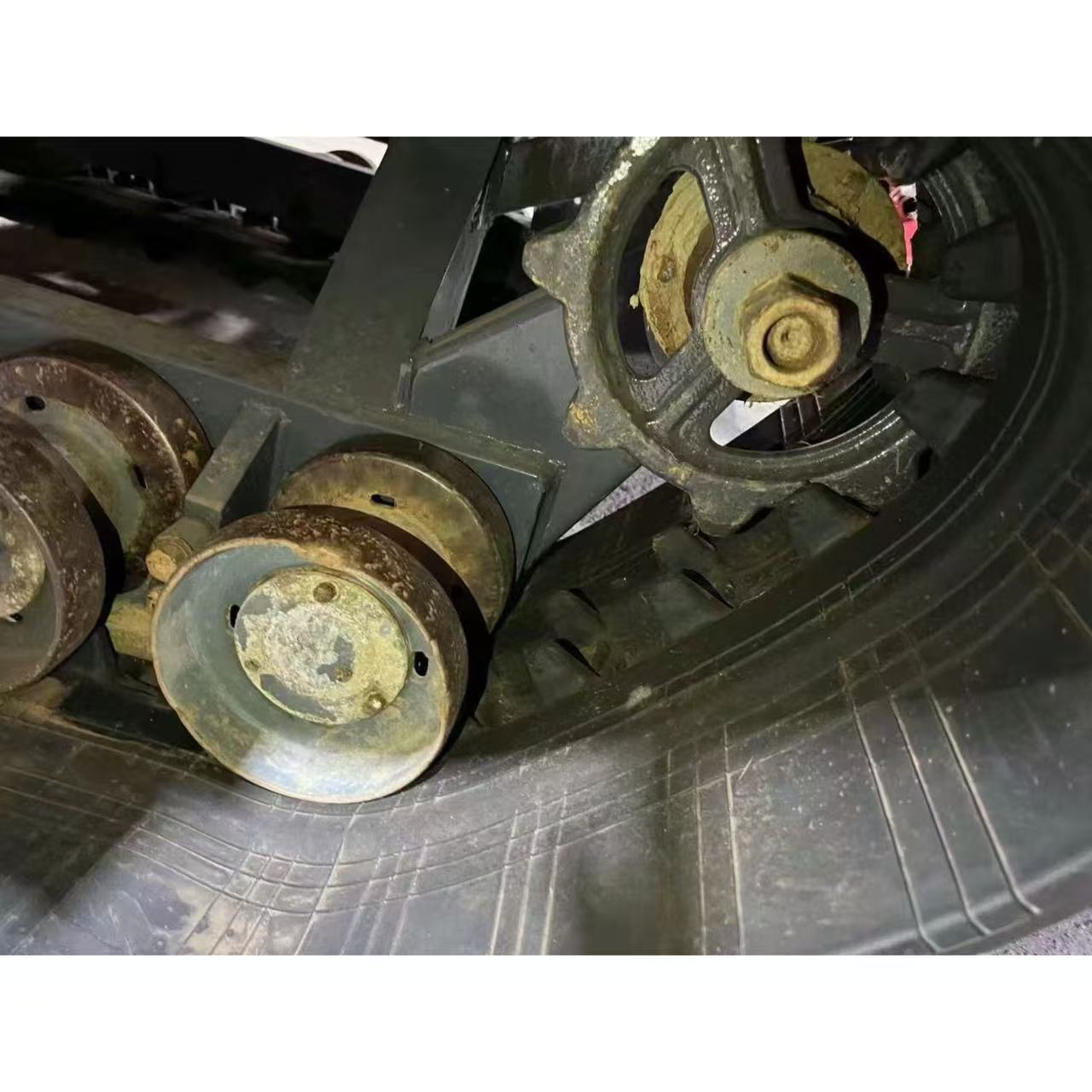 2022 Lovol 60 King Kong 120 caballos de fuerza cosechadora de cereales sobre orugas