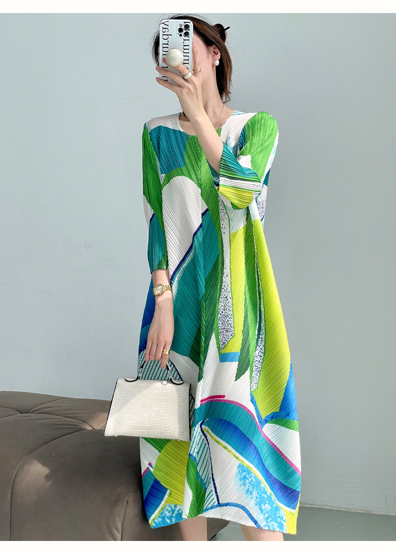 Đầm ôm body nữ cổ tròn xếp ly in họa tiết dáng ngắn thanh lịch — Màu tím chi tiết 13