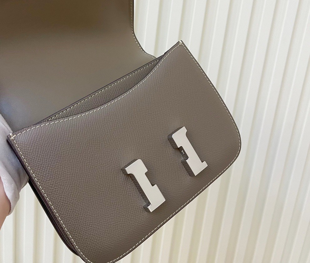 엘리펀트 그레이 실버 버클 올바른 버전