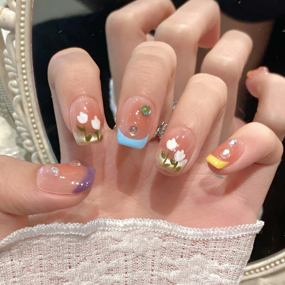 Mecha de vestir hecha a mano de ojo de gato caliente en 3D 10 piezas de uñas de diamantes de flores de código dividido Parche de uñas francés tridimensional