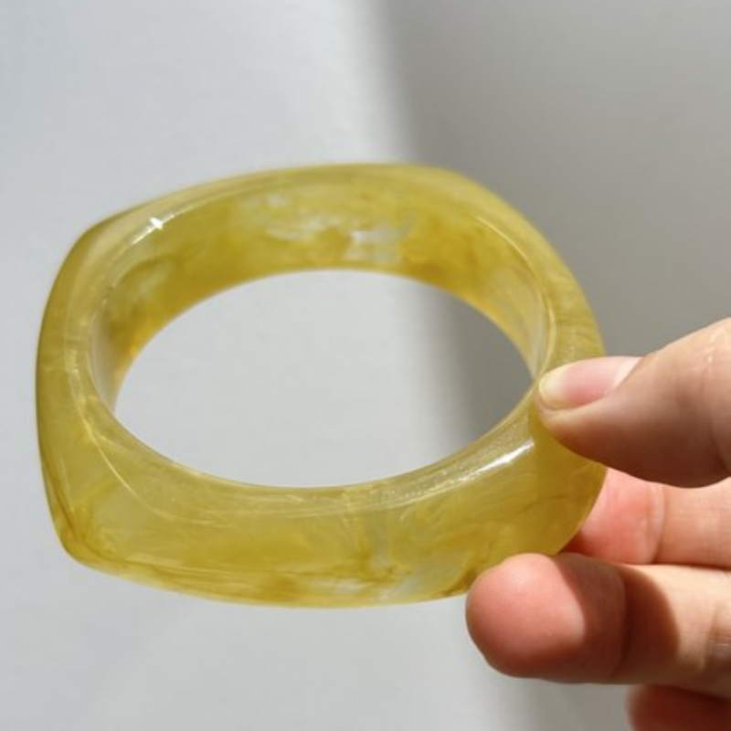 幾何学的不規則アクリル素輪ブレスレット女性高級感気質レトロ手環ins大衆デザイン手飾り