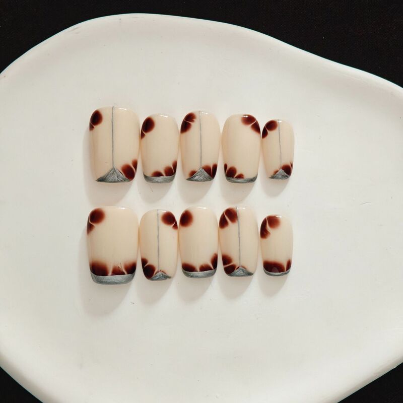 Retro Hand-Painted Polka Dots, Handmade Wearable Nails, Milky White and Brown Tone, Artistic Style Short Manicure, Wearable Finished Nails