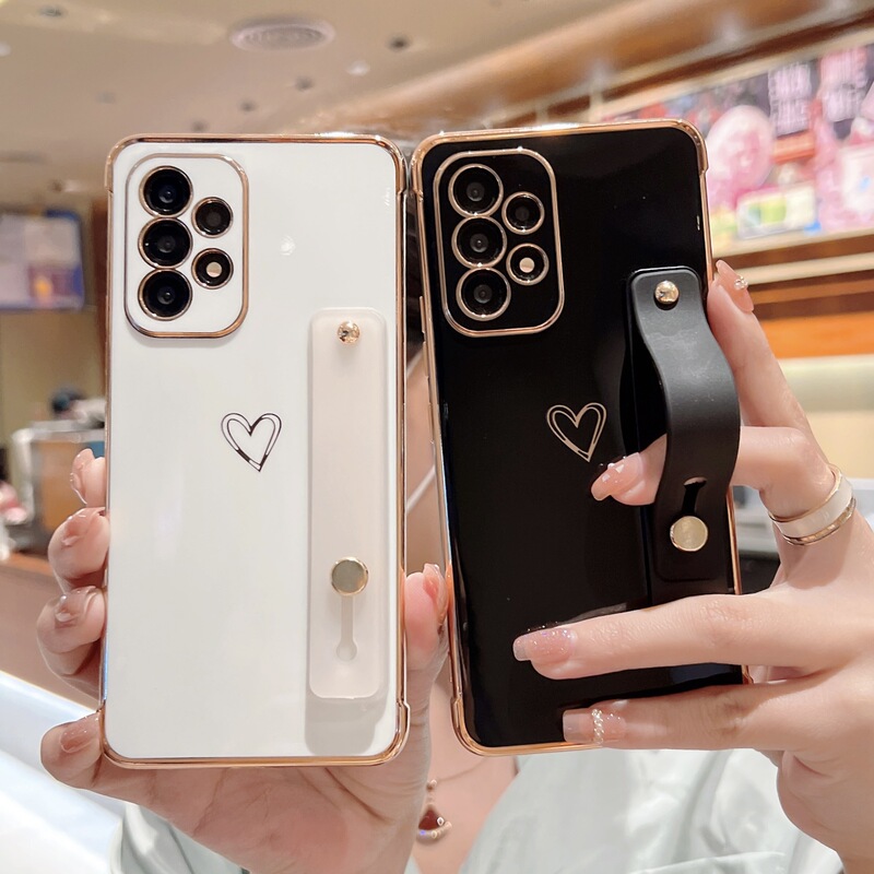 Cross-Border Applicable Samsung A56 Electroplated Love Heart Phone Case Galaxy A15 Hollow Love Heart Wrist Strap S26U Soft Case