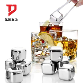 酒杯;冰桶、冰夹;调酒器