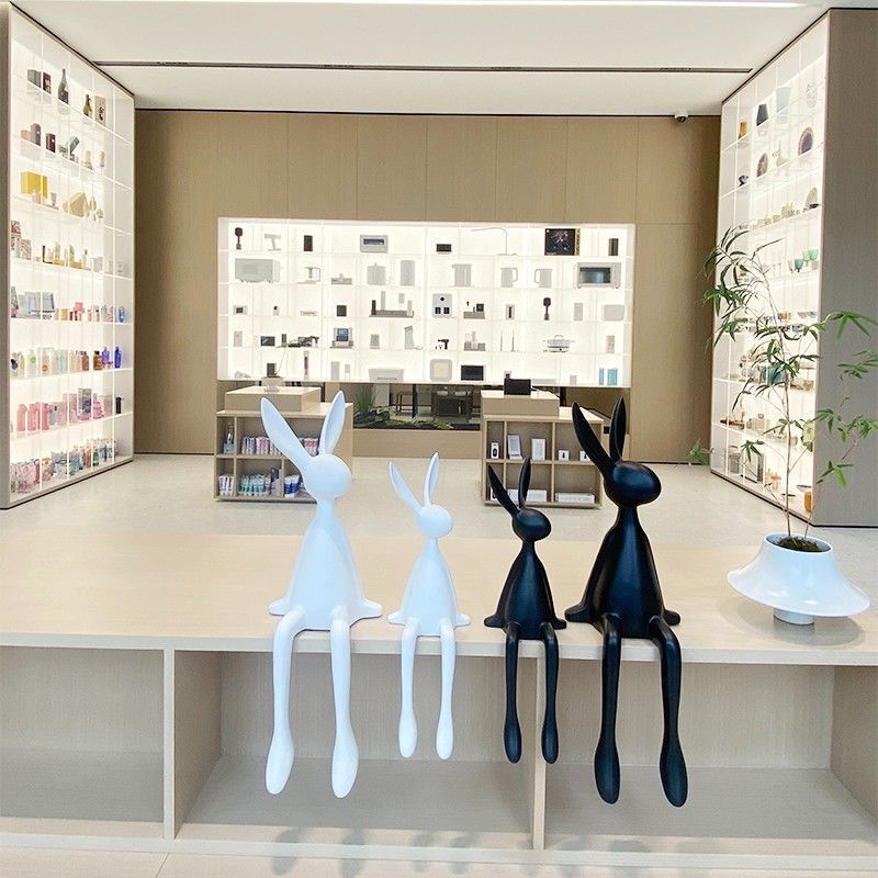 インターネット有名人の漫画の耳座っているウサギの装飾品モダンなモデルルームのリビングルームの玄関テレビキャビネットの家具|undefined
