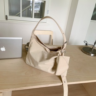 Japanese-Style Casual Lightweight Underarm Bag for Women 2025 Summer Simple Fashion Versatile Student Class Shoulder Crossbody Bag