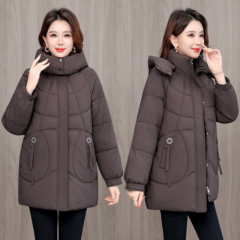 Algodón suelto de mediana edad y mayores mujeres 2025 invierno nuevo estilo coreano madres de algodón largo chaqueta de algodón de mujer image 1