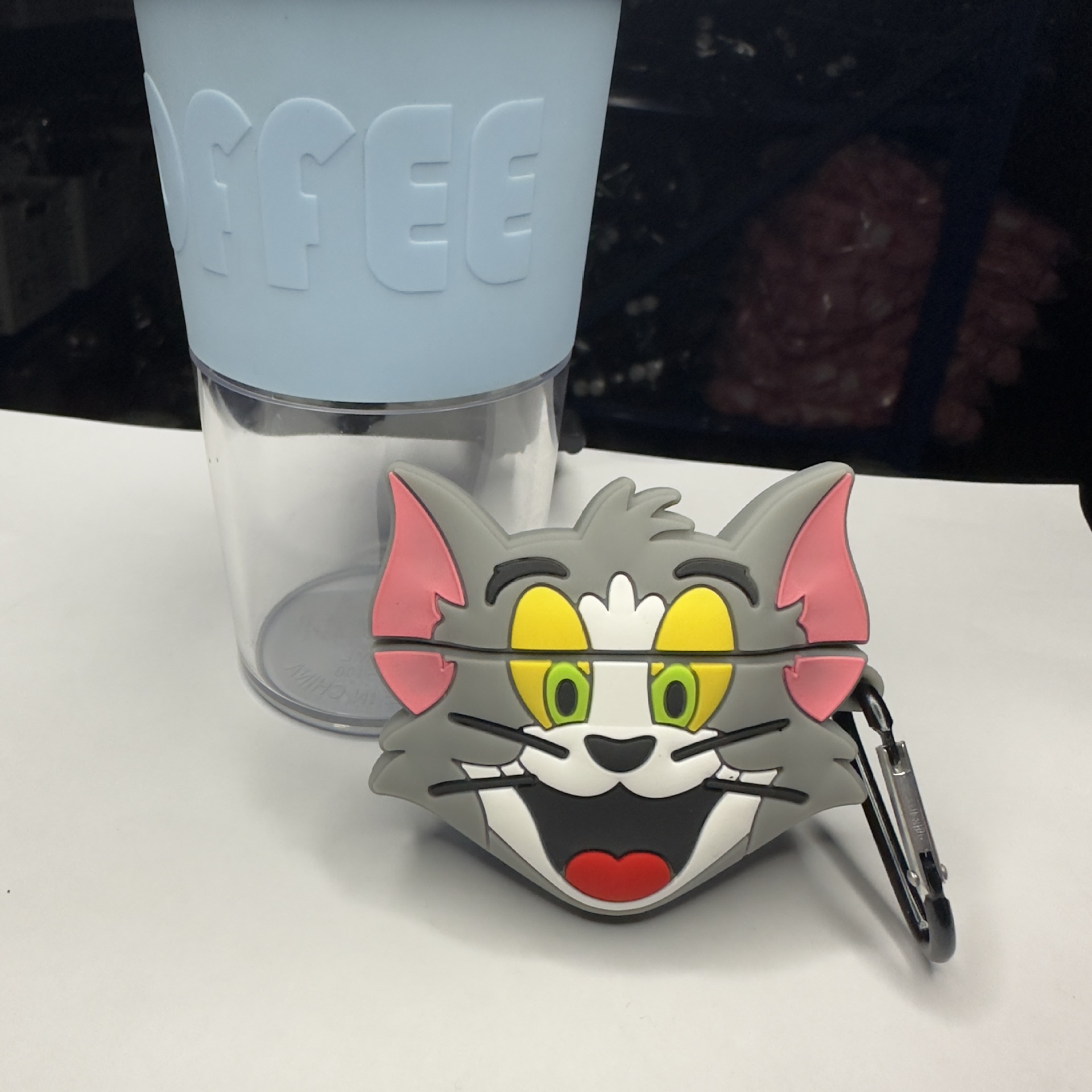 141 탕 여성 고양이