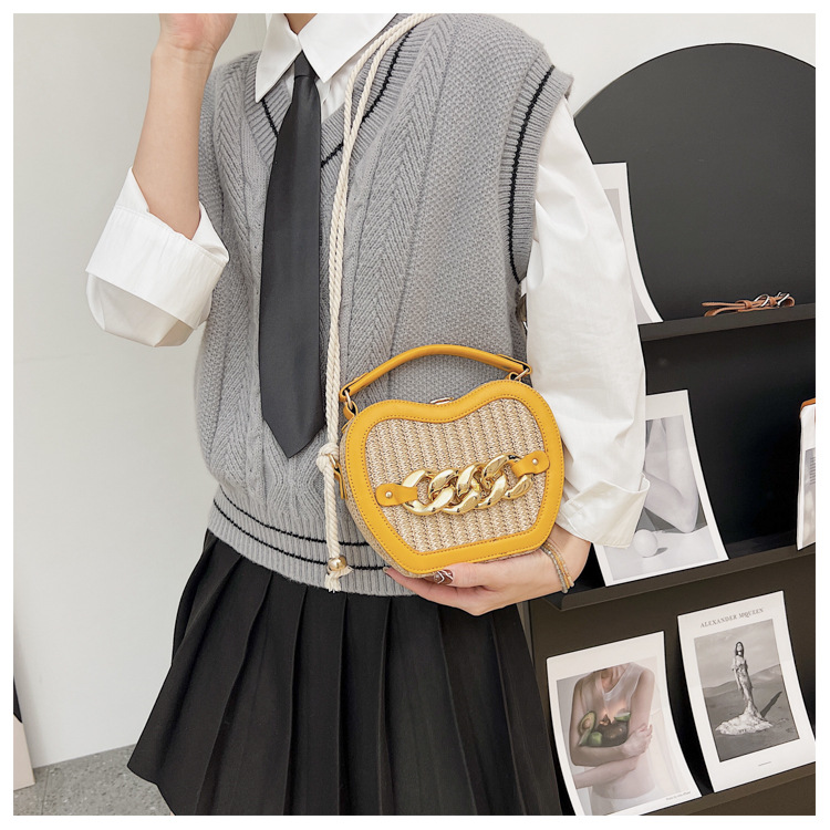 Women's Small Straw Color Block Streetwear Chain Lock Clasp Crossbody Bag display picture 5