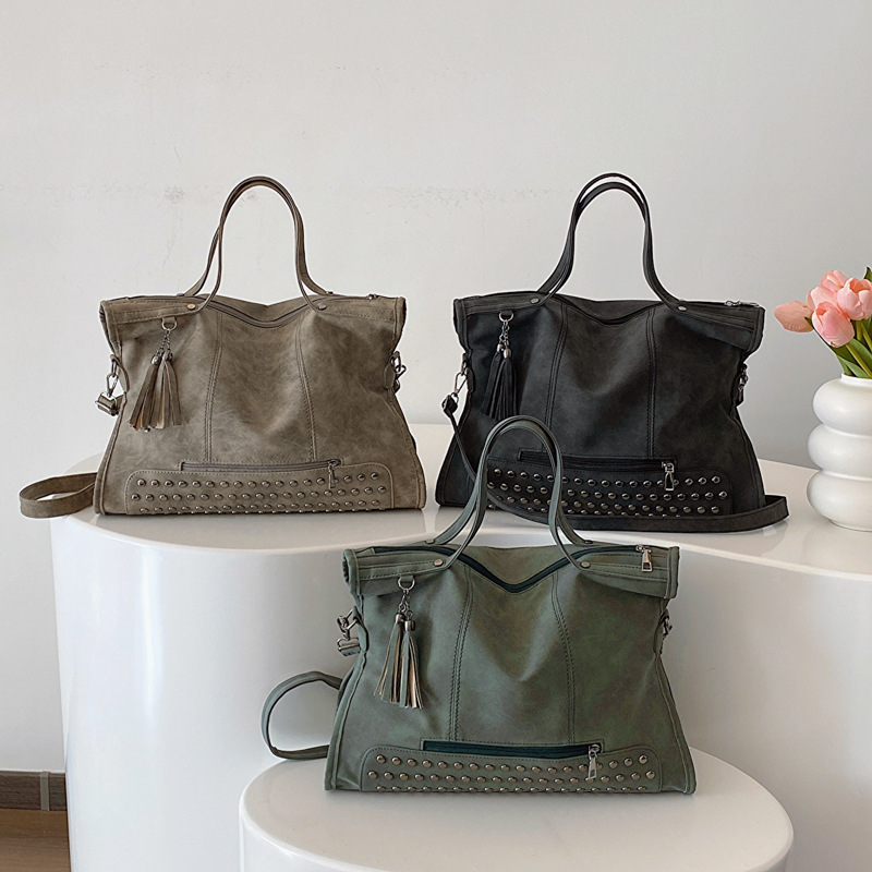 Retro Large Capacity Women Shoulder Bag Tote For Work And Commute_voghion.com