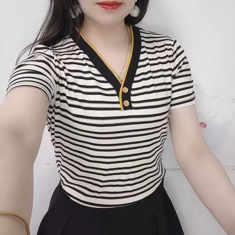 Футболка с короткими рукавами, новинка 2025 года, летняя стильная одежда для мам, тонкая модная полосатая рубашка большого размера, тонкий топ, женская футболка