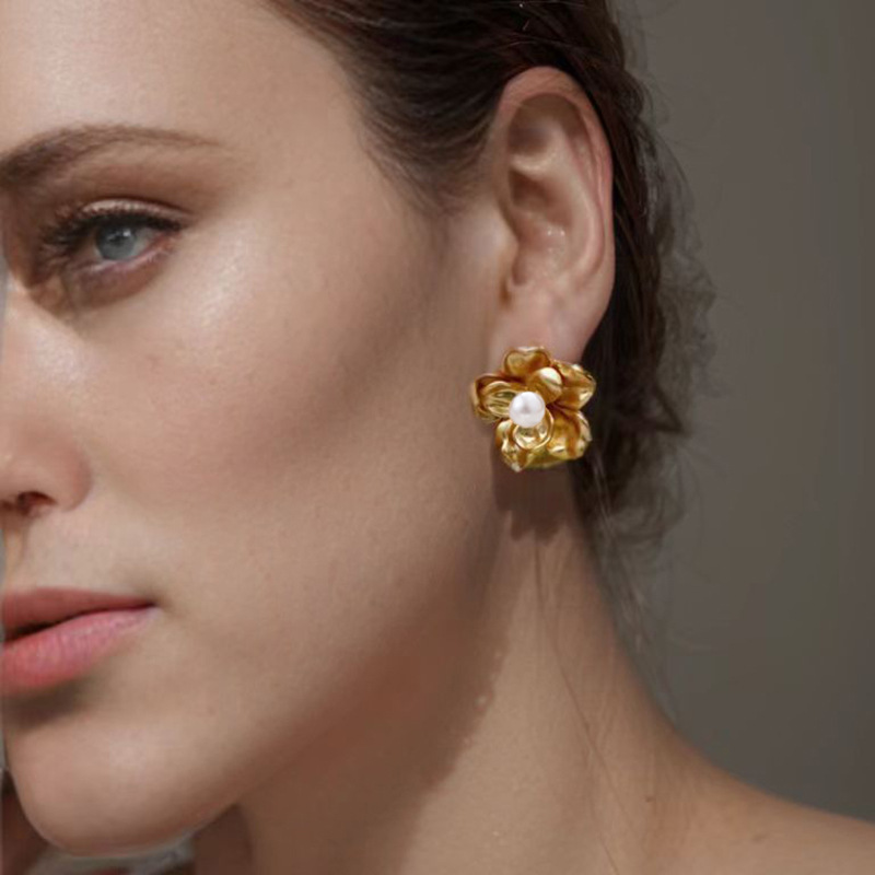 13g Weight Titanium Steel Ear Needle Material Ear Studs Classification 1 Pair Quantity Daily Occasion Titanium Steel Material Flower Pattern All Seasons Season Women's Gender Polished Finish Mixed Metal, Plating Design Elegant Style 1 Pair Elegant Flower Mixed Metal Plating Titanium Steel Ear Studs 23