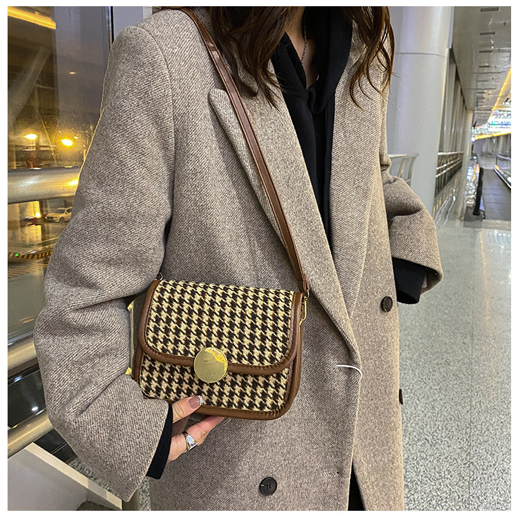 Popular Fashion Plaid Check Pattern Small Square Messenger Bag display picture 2