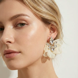 项链;耳钉;耳环