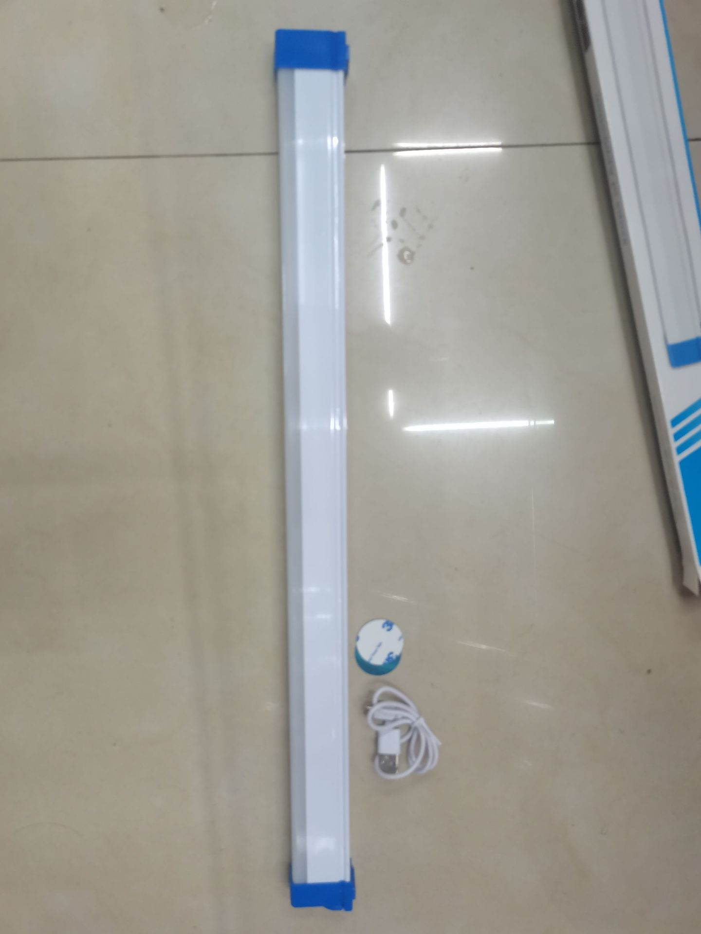 USB应急灯管LED 挂钩  磁铁 吸卡  应急灯 野营帐篷灯充电应急灯