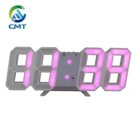 Модель с пультом дистанционного управления с белой рамкой и розовыми символами.