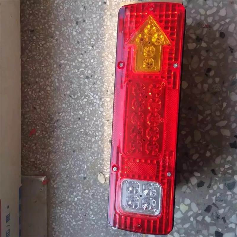 老款131货车尾灯总成24v12v黑豹五征农用三轮车箭头刹车灯转向