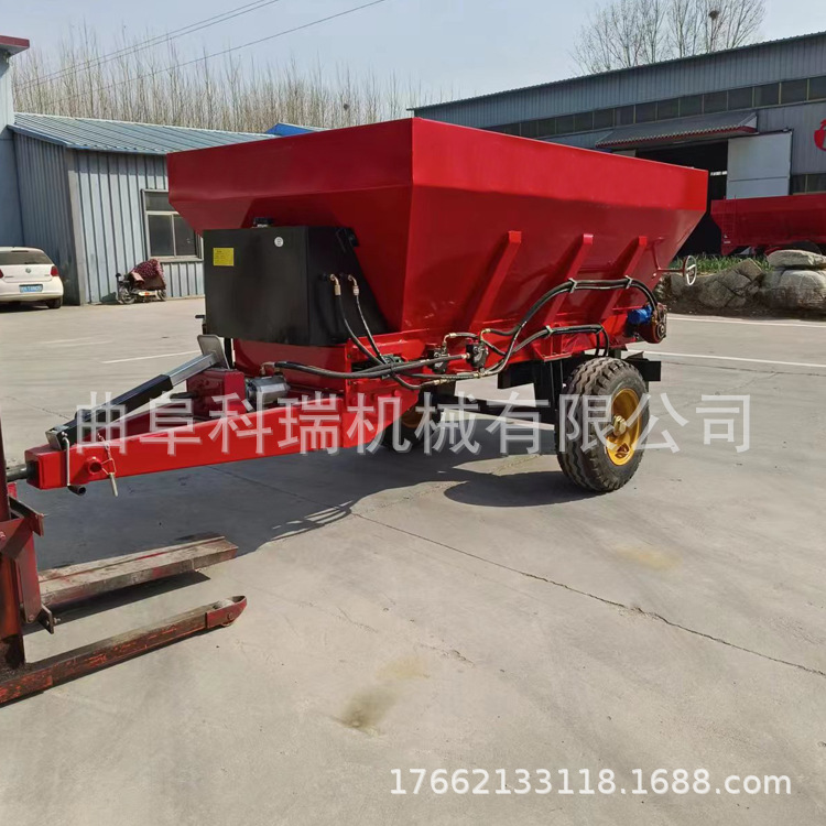Traction arrière-monté Auger épandeur de fumier tracteur de terrain tracteur épandeur d'engrais de traction multifonctionnelle