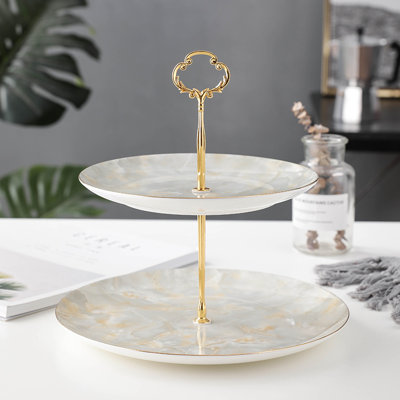 Cerámica Retro de porcelana de hueso de alto valor Juego de taza de café de estilo europeo Juego de té de la tarde Caja de regalo Taza de té de alta calidad Taza y platillo