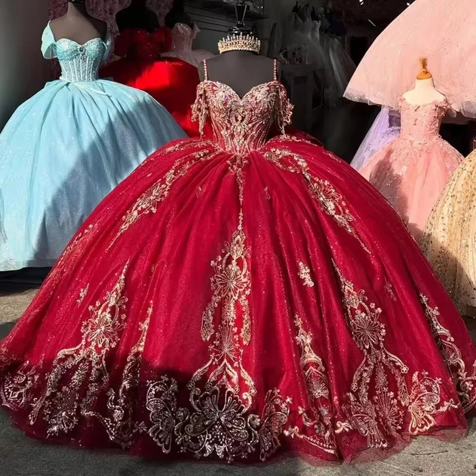 Sexy Spaghetti Strap Evening Gown 2026 New Style with a Long Train, Elegant Red Wedding Dress for Petite Women, Slimming Long Train