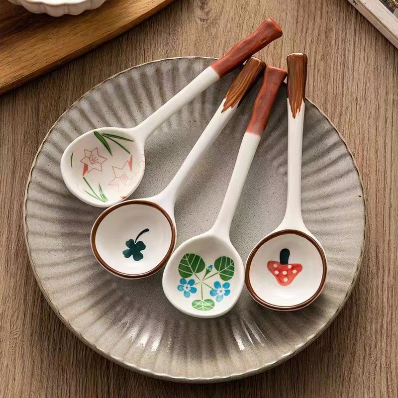 Ceramic Strawberry Long Handle Soup Spoon Set For Home Dining_voghion.com