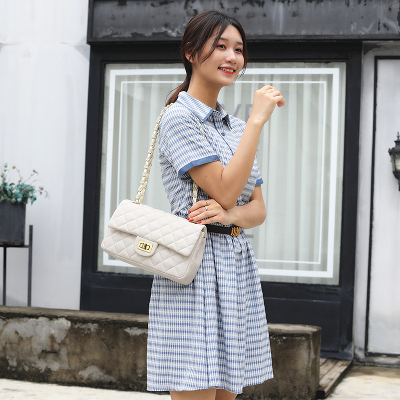 有名なブランドのレディースバッグ 2024 新しいファッションレトロハイエンド菱形チェーンバッグ本革ショルダークロスボディバッグトレンディなを購入する