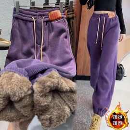 女童加绒加厚运动裤子秋冬2025新款保暖休闲羊羔绒外穿纯色长裤