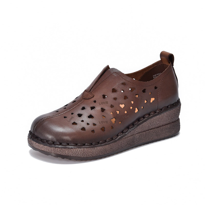 Темно-коричневый