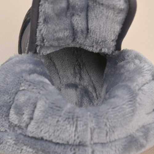 Winter cotton shoes, lightweight and fleece-lined—children's snow boots, casual baby girls' shoes, soft-soled Velcro-fastened warm boots for girls.