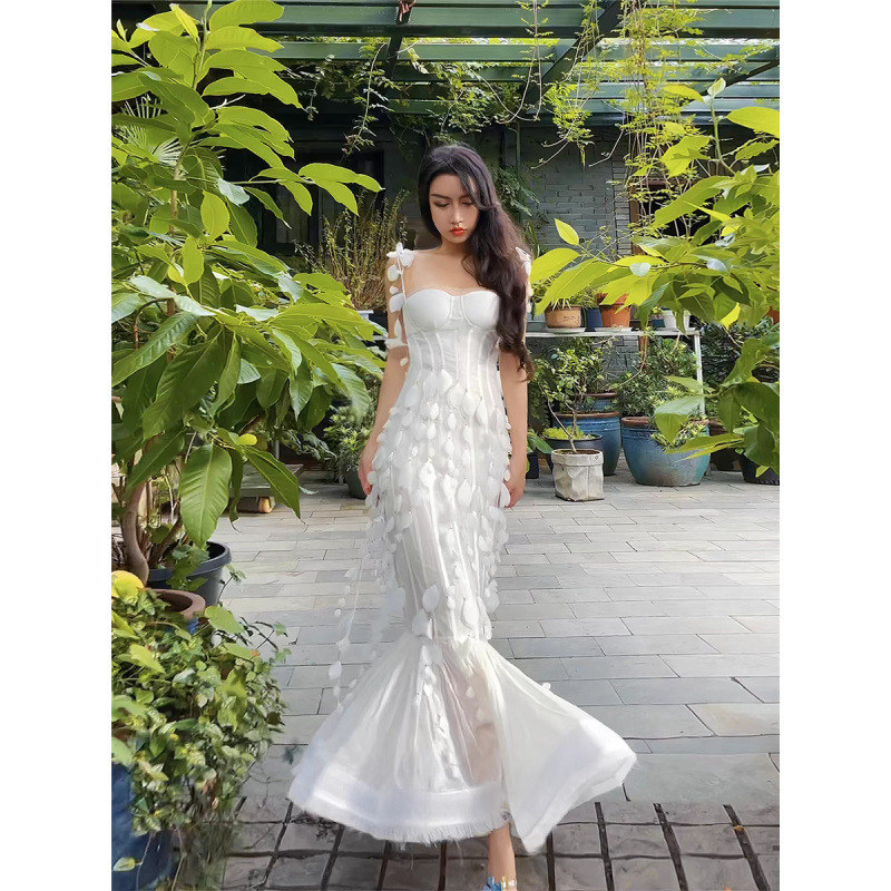 Summer white three dimensional small design dress