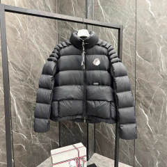 新しいMengjiaの正しいバージョンのダウンジャケット、男性と女性用、ハイバージョンのポケット、豪華な恐竜スタイル、黒と白のカップルスタイル