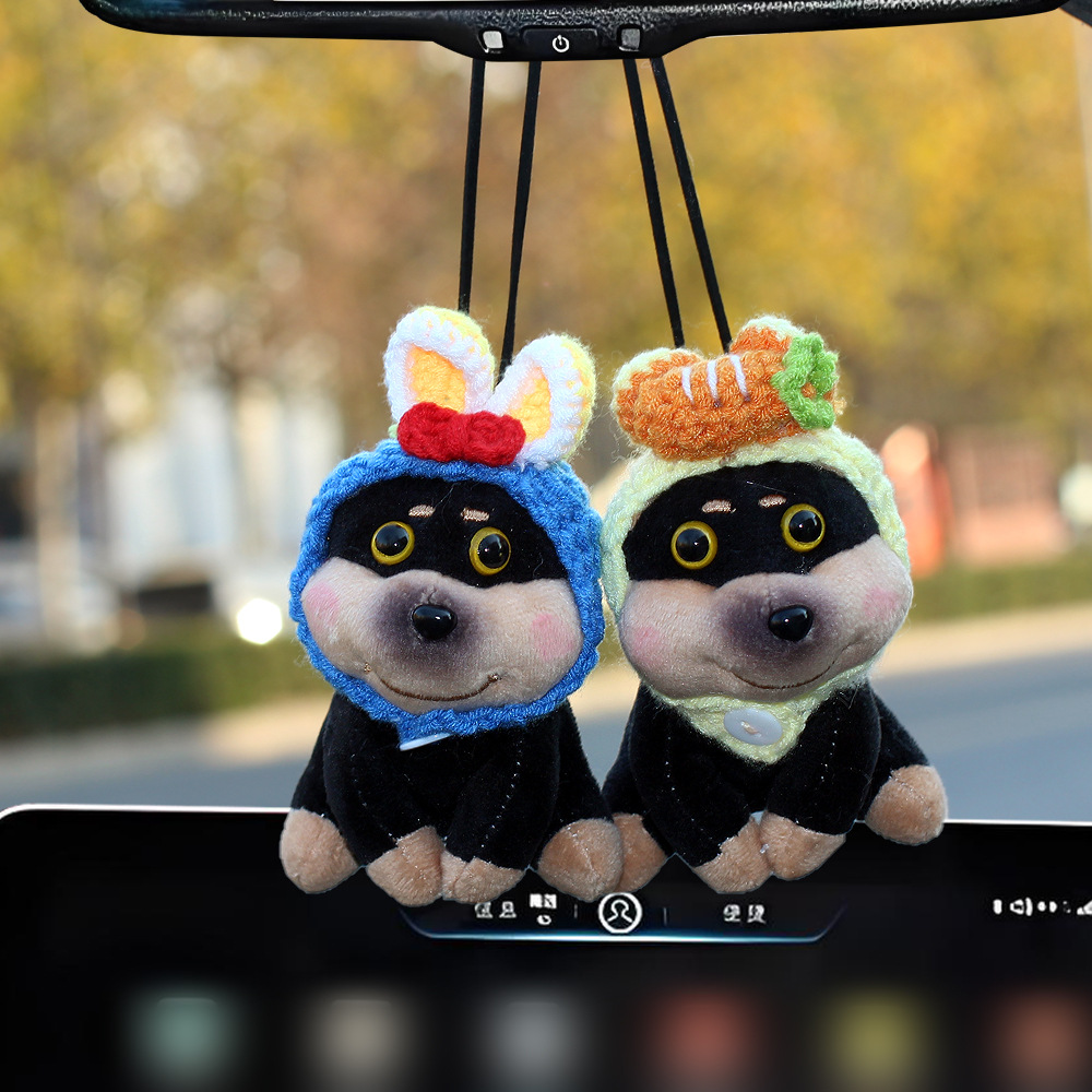 Colgante de automóvil 2025 nuevo perro muñeca de abeja muñeca de automóvil retrovisor remolque accesorios para chicas colgantes
