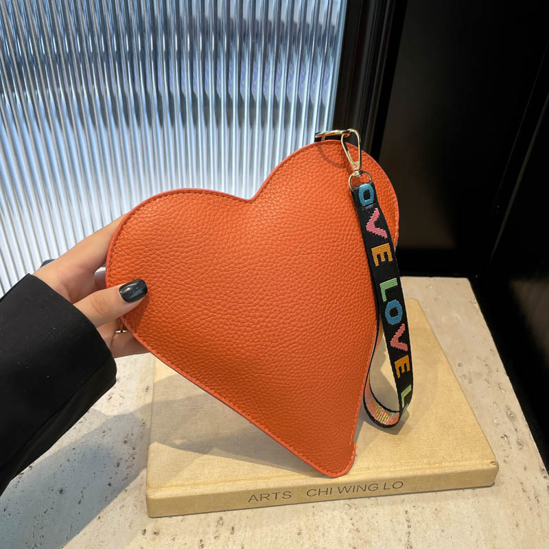 小衆デザイン愛2024冬の新型高颜値は今年流行している小銭入れが韓国版の女性バッグを持っている|undefined