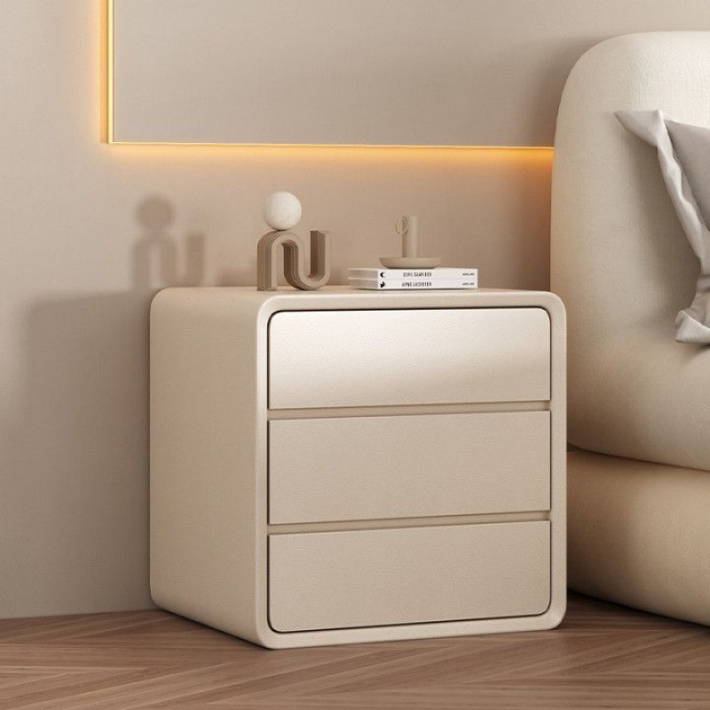 Mesa de cabecera moderna simple, viento de crema de madera sólida, almacenamiento ultra estrecho, nuevo almacenamiento de dormitorio de lujo ligero de tres pisos para el hogar junto a la cama