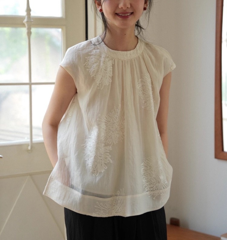 新しい中国風のシャツ、エレガントな刺繍、多用途のシャツ、ラウンドネック、涼しいノースリーブ、肉感をカバーし、痩身トップ A5097|undefined