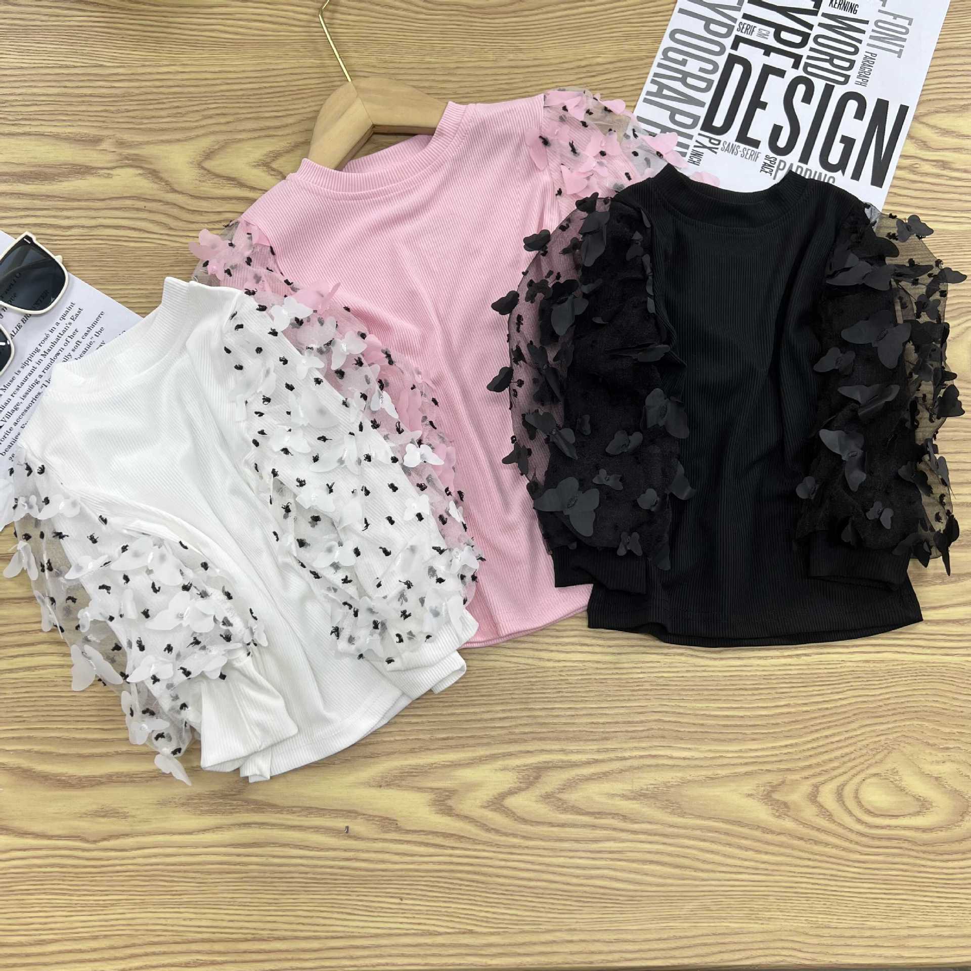 Solid cute light and thin comfortable lace long-sleeve with a round…