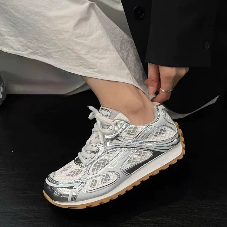 Весенние кроссовки Dexun 2025 в стиле Вань Ибо и Чжоу Ютонга, серебряные, в стиле Форреста Гампа, спортивные, повседневные.