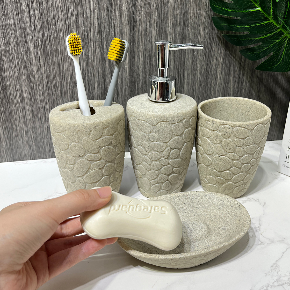 Kit de baño de resina de diseño de piedra de arenisca de cuatro piezas de baño de hotel simple conjunto de modelo de baño