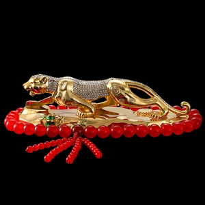 Lucky leopard car decoration large 21cm alloy Diamond-embedded leopard car perfume seat decoration