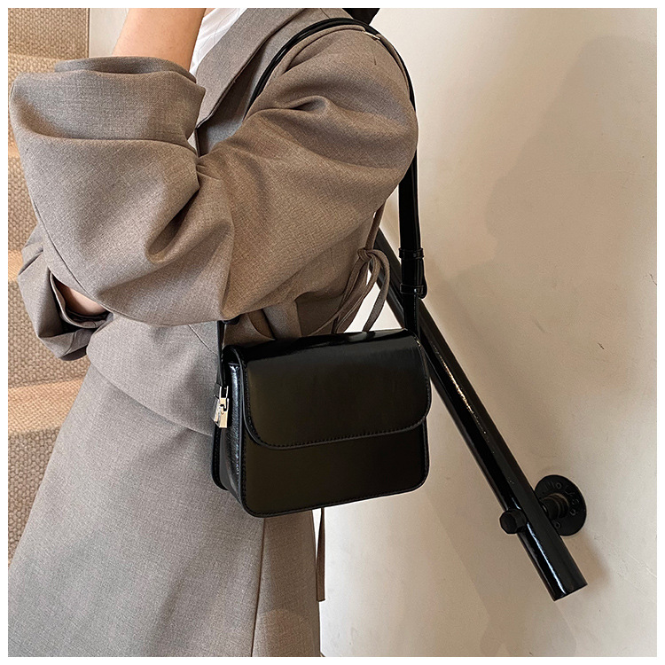 This year's popular small women's bags are the new 2024 trendy, versatile, simple and niche single-shoulder, underarm and crossbody bags undefined