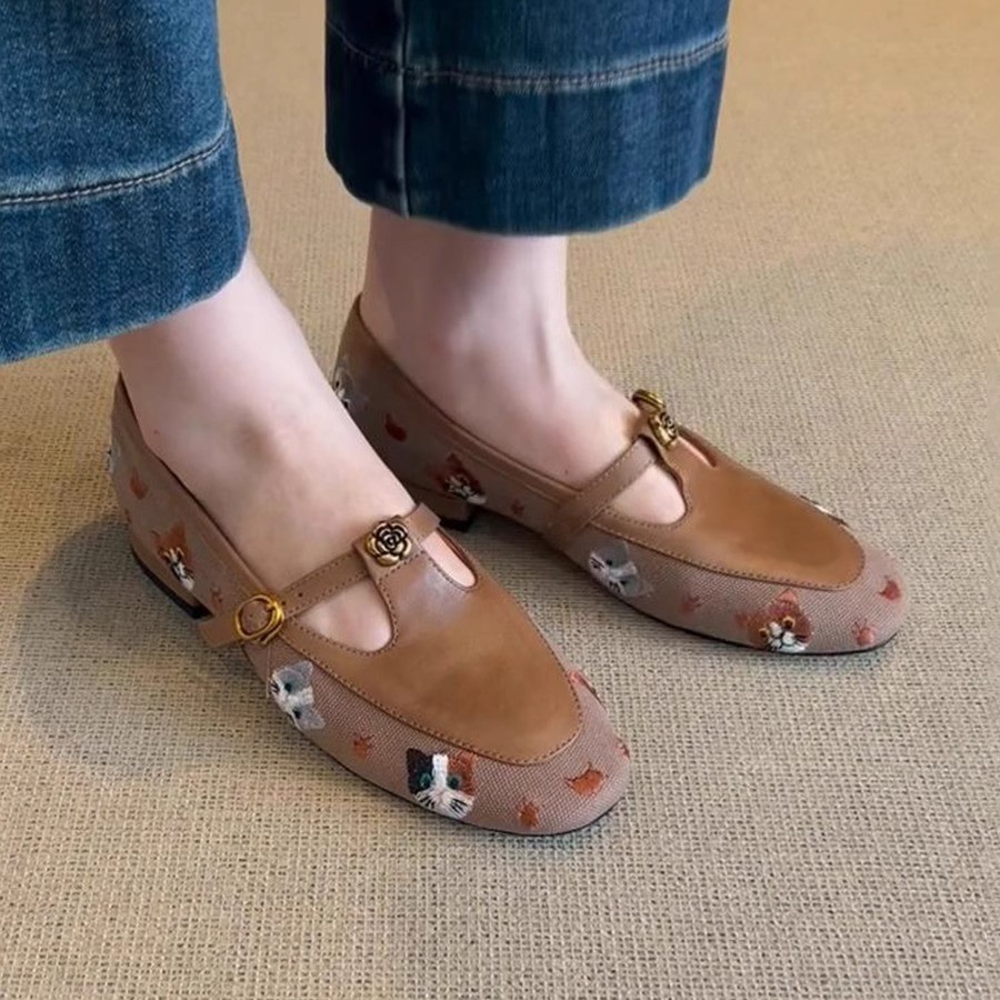 Versión de piel de oveja ~ Costuras de cuero, zapatos Mary Jane Lofu, zapatos individuales bordados de camelia con hebilla de tacón bajo para mujer