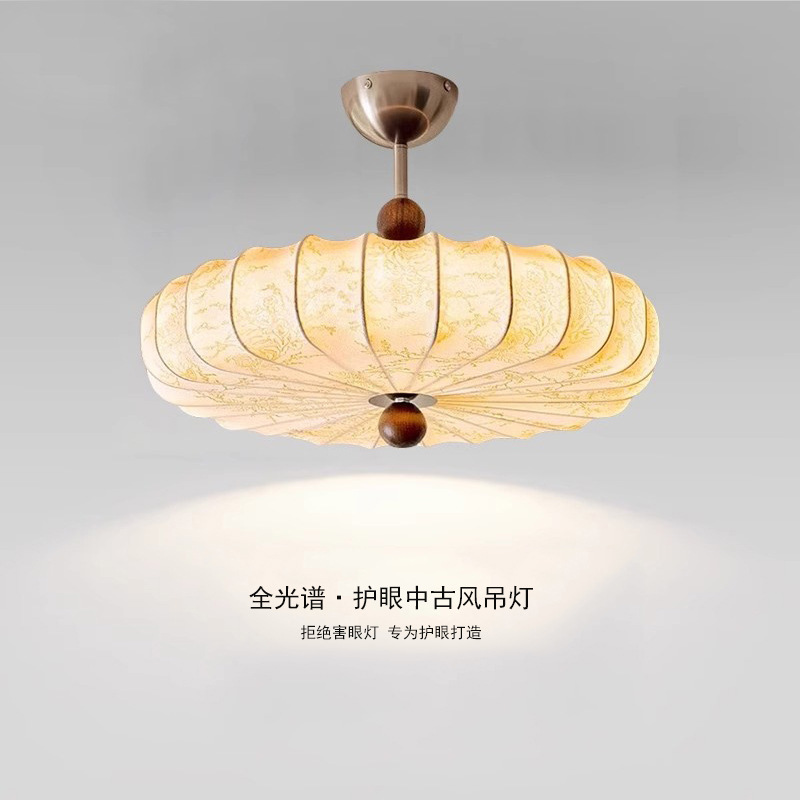 Araña de dormitorio de estilo medio francés Tela retro japonesa Sala de estudio de estilo Nanyang Lámpara de dormitorio principal de calabaza romántica