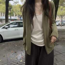 榉木绿2026早秋针织衫中长款复古木质调慵懒感薄款针织外套女开衫