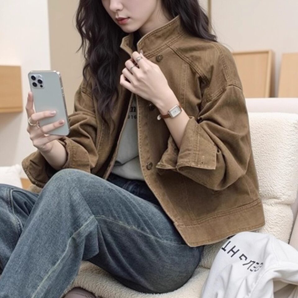 Áo khoác denim ngắn dáng rộng cổ polo cho nữ, dài tay, phong cách giản dị — Áo khoác bò dài tay, Màu nâu (trà nâu), màu xanh chi tiết 35