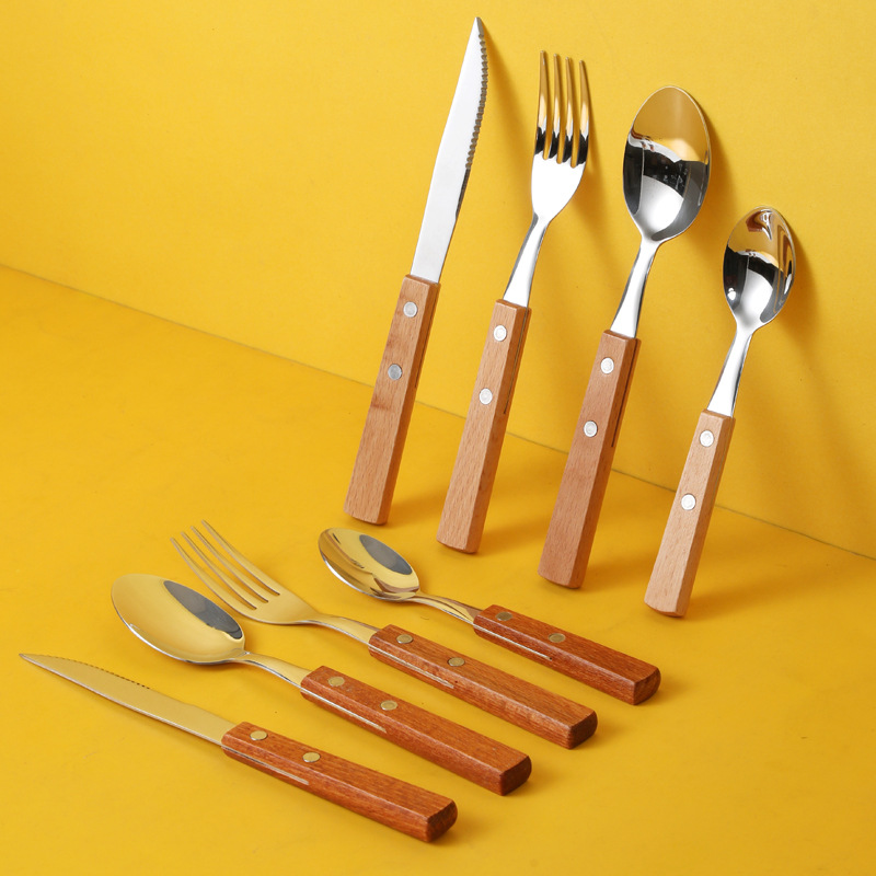 Fábrica personalizada mango de haya transfronterizo vajilla de acero inoxidable cuchillo, tenedor y cuchara juego de cuatro piezas cuchillo de carne con mango de clip de comida occidental