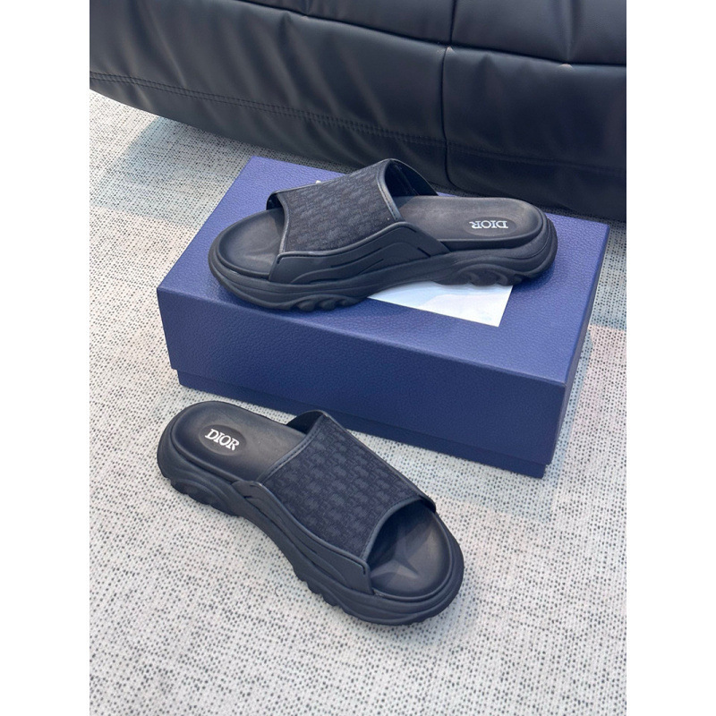 European style light luxury trendy new men's slippers, versatile one-strap casual outdoor non-slip wear-resistant thick-soled sandals