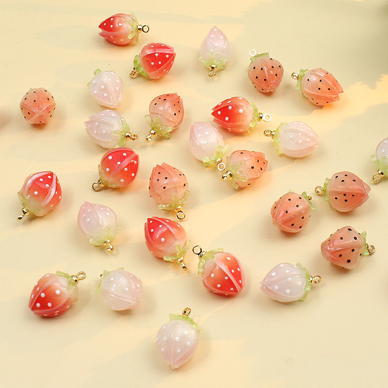 11 * 19mm Jewelry Making Size 1 Piece 11 * 19mm Resin Strawberry Pendant