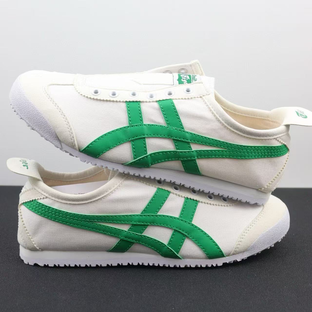 캔버스 화이트 및 그린(끈 없음)